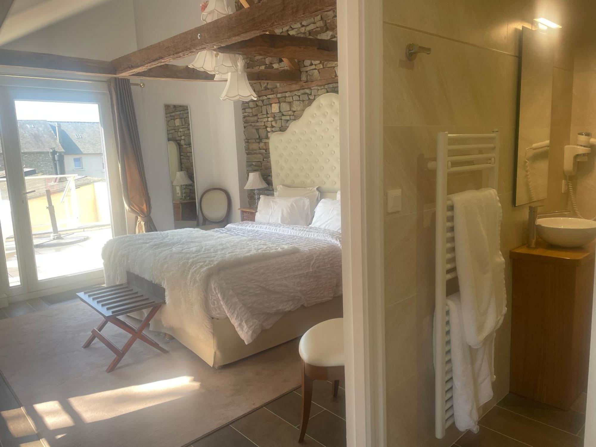 Hotel Victor Hugo Pontorson Luaran gambar