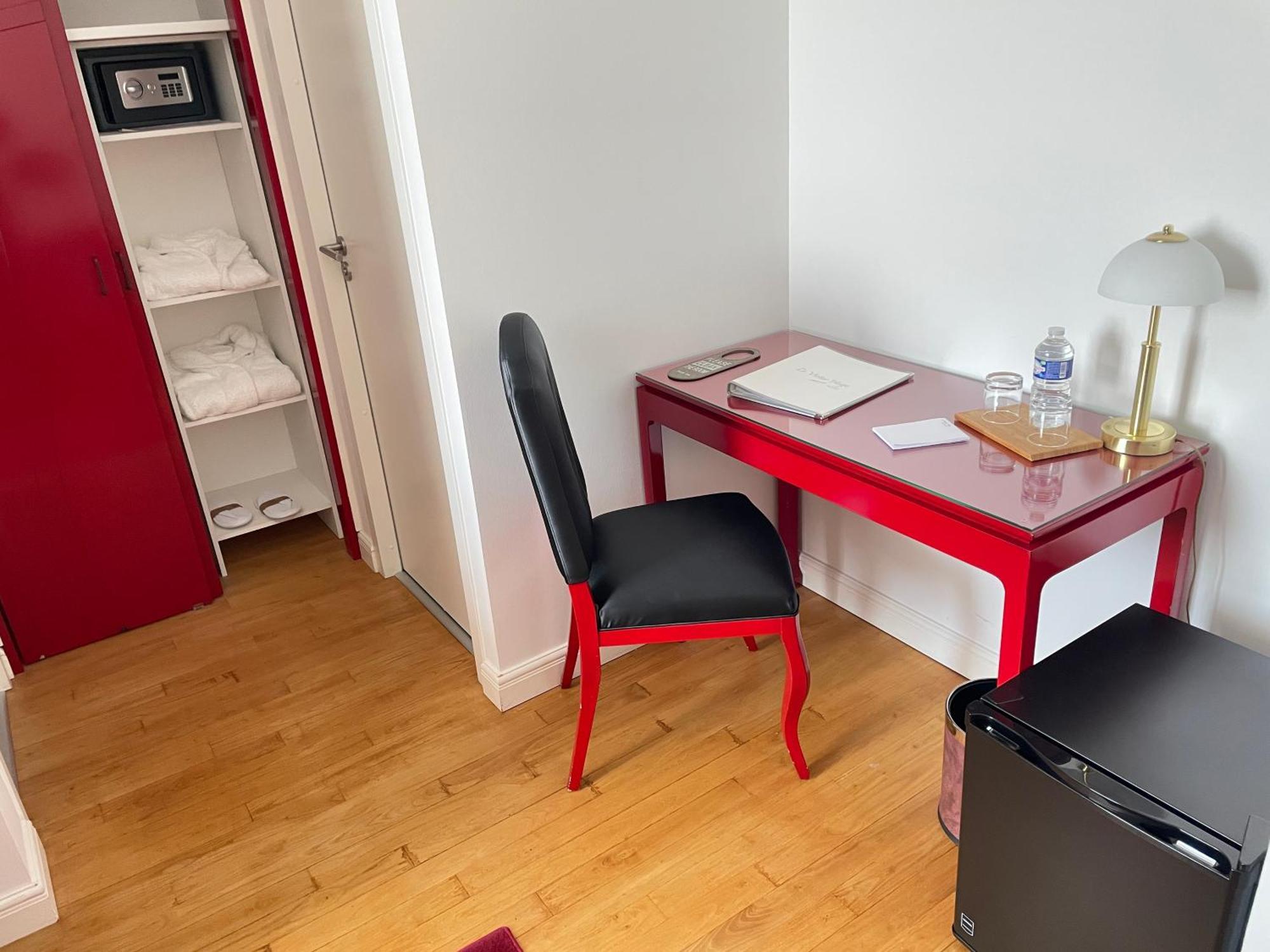 Hotel Victor Hugo Pontorson Luaran gambar