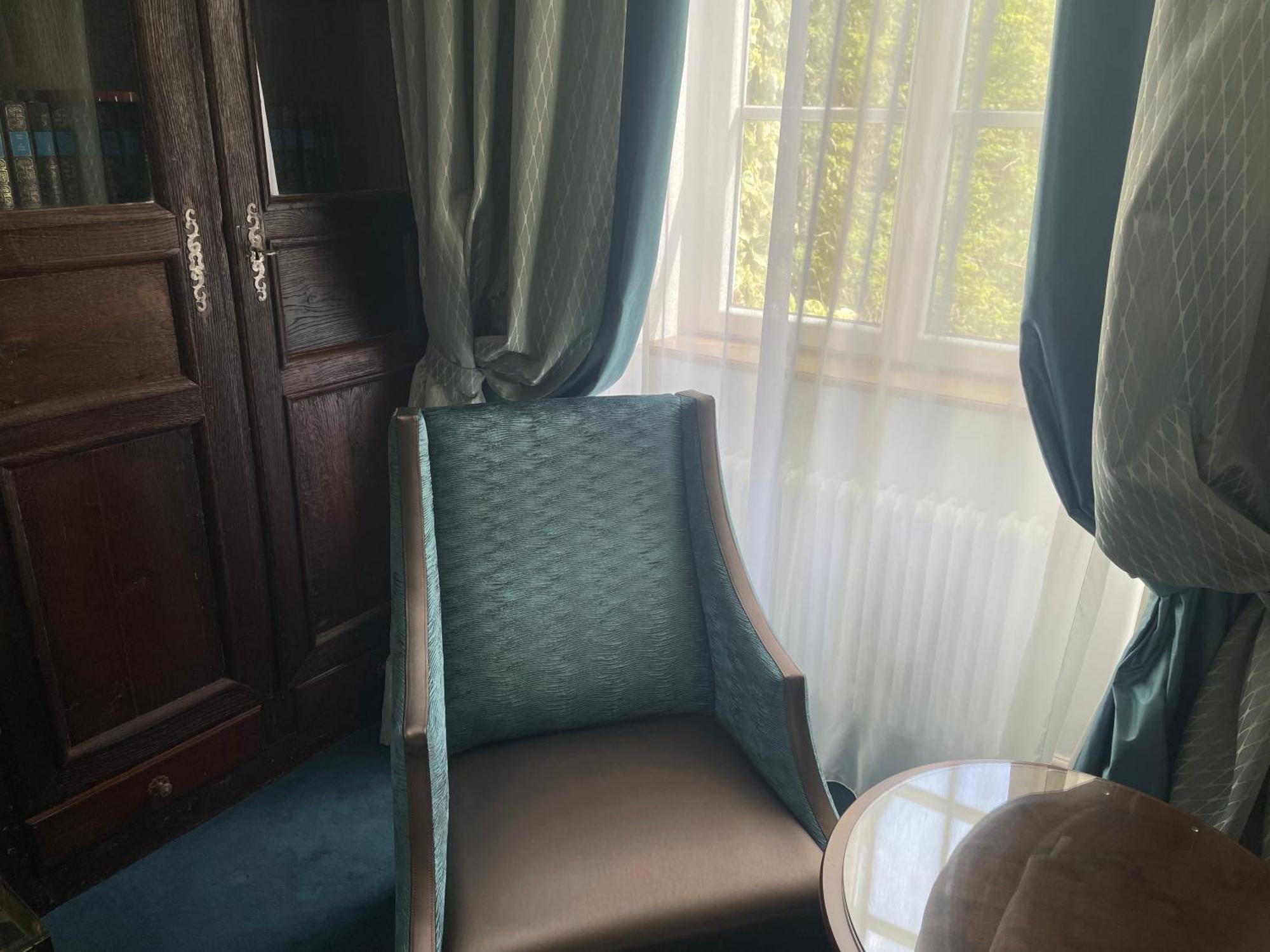 Hotel Victor Hugo Pontorson Luaran gambar