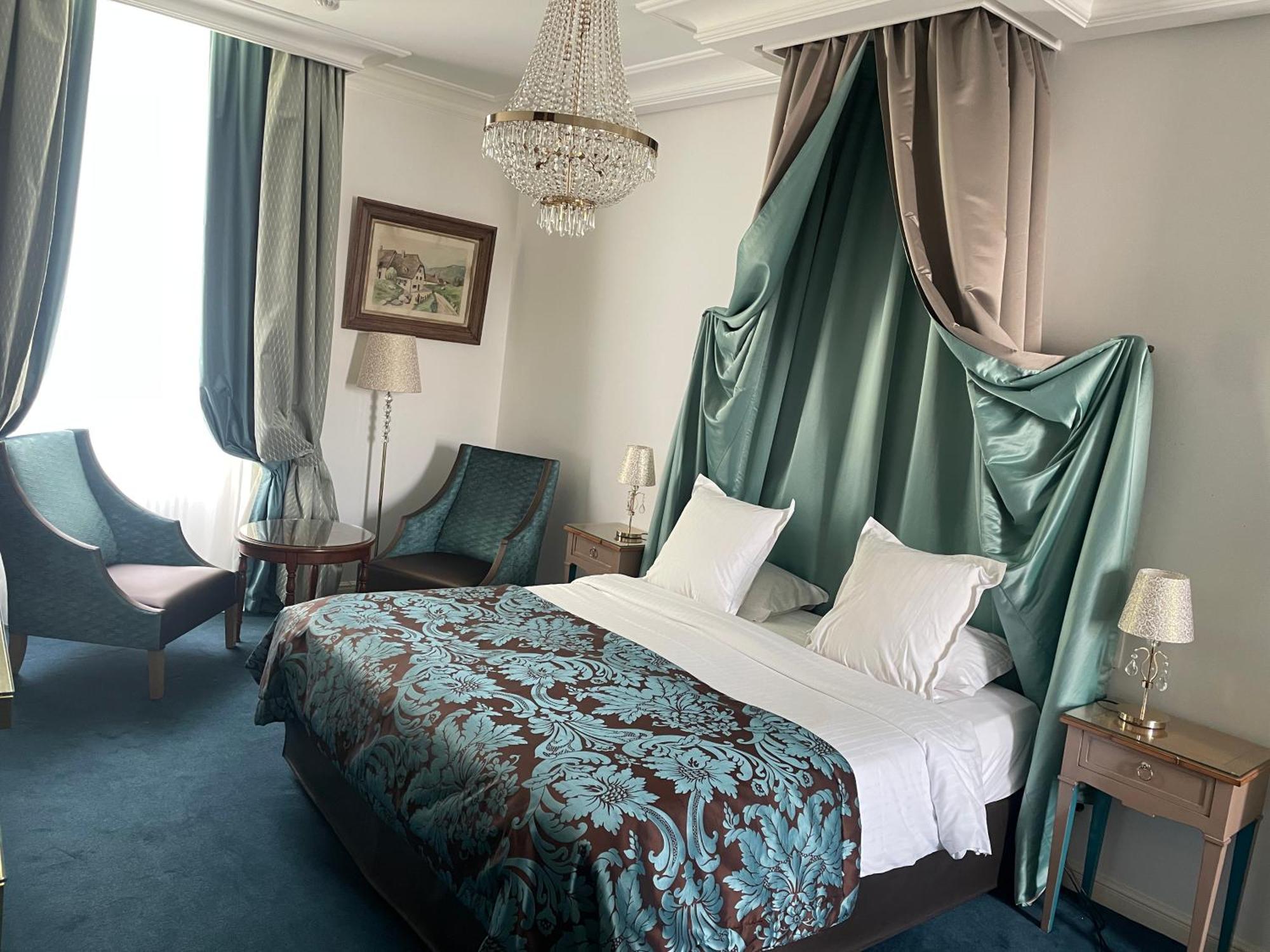 Hotel Victor Hugo Pontorson Luaran gambar